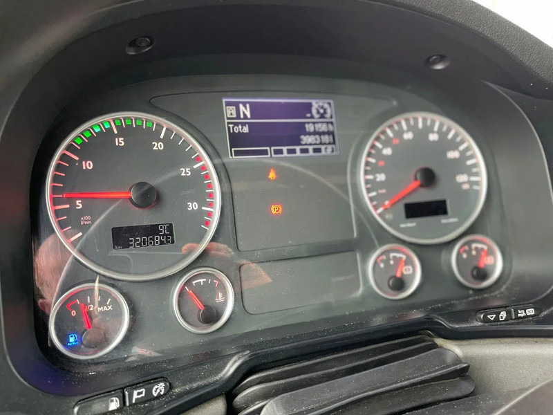 Tractor unit MAN TGX 18.480 Euro 5 Retarder 2 Tanks: picture 19 Tractor unit MAN TGX 18.480 Euro 5 Retarder 2 Tanks: picture 19