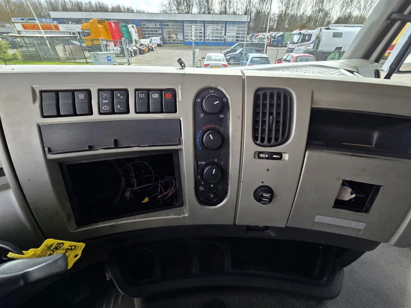 Tractor unit Renault Premium 450 Automatic Euro 5 NL-Truck Tuv 1-2026: picture 18