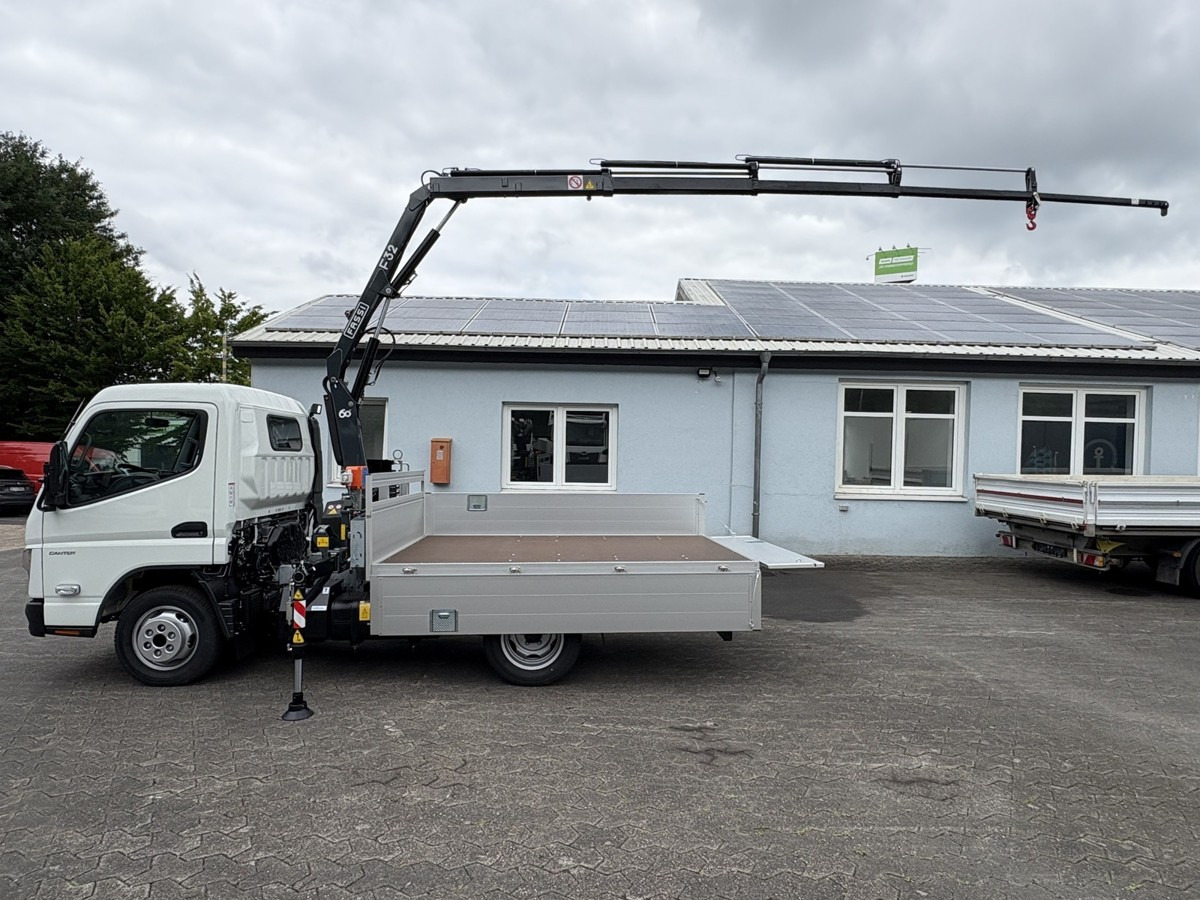 FUSO 3S15 Alu Pritsche 2.80m Ladekran Funk! sofort ve - Dropside/ Flatbed truck, Crane truck: picture 2 FUSO 3S15 Alu Pritsche 2.80m Ladekran Funk! sofort ve - Dropside/ Flatbed truck, Crane truck: picture 2