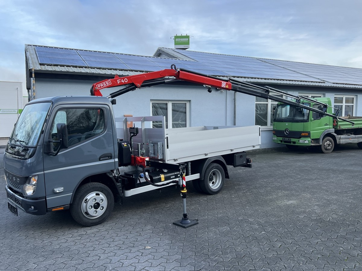 FUSO 6S15 Pritsche 3.0m Kran 4xhydr. Funk! - Open body delivery van: picture 2 FUSO 6S15 Pritsche 3.0m Kran 4xhydr. Funk! - Open body delivery van: picture 2
