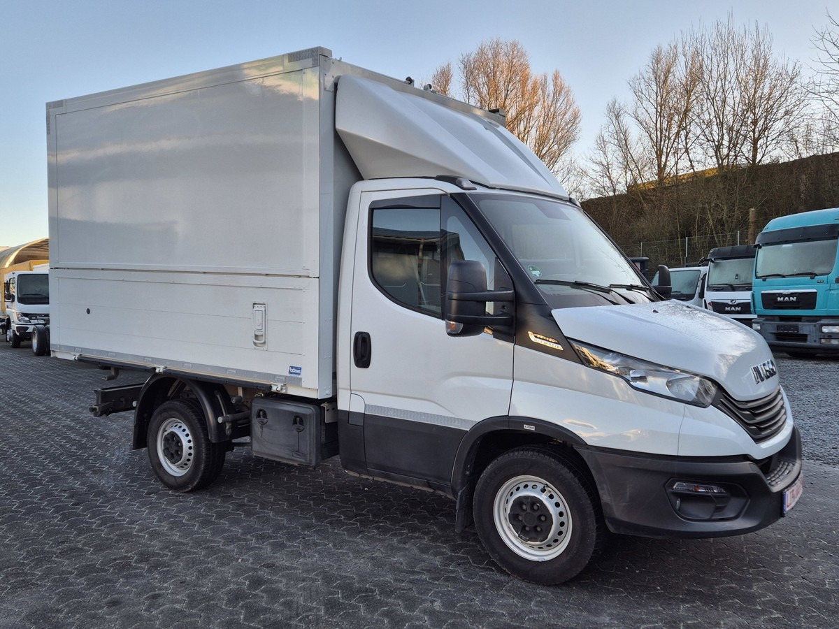Beverage truck IVECO Daily 35-160 Getränkewagen 3,5t: picture 11