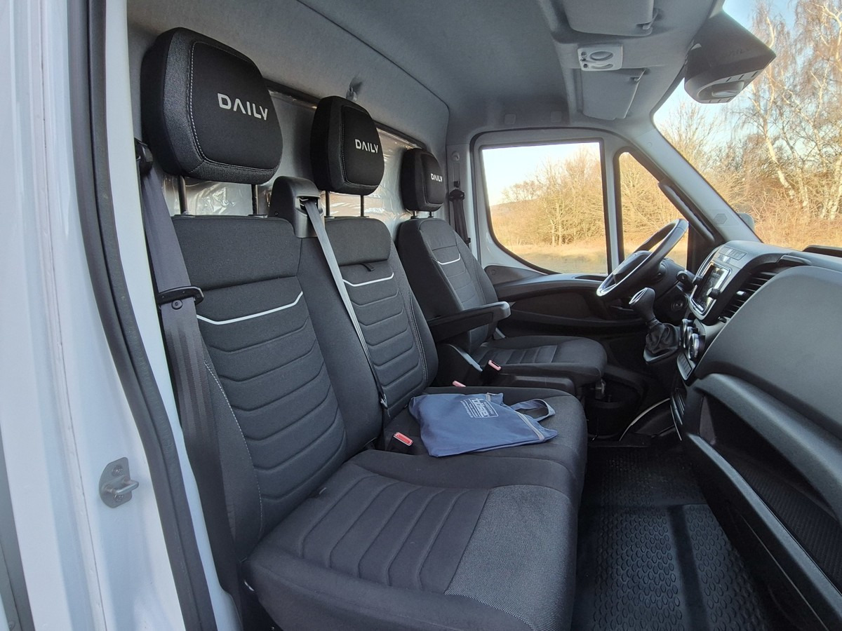 Beverage truck IVECO Daily 35-160 Getränkewagen 3,5t: picture 15