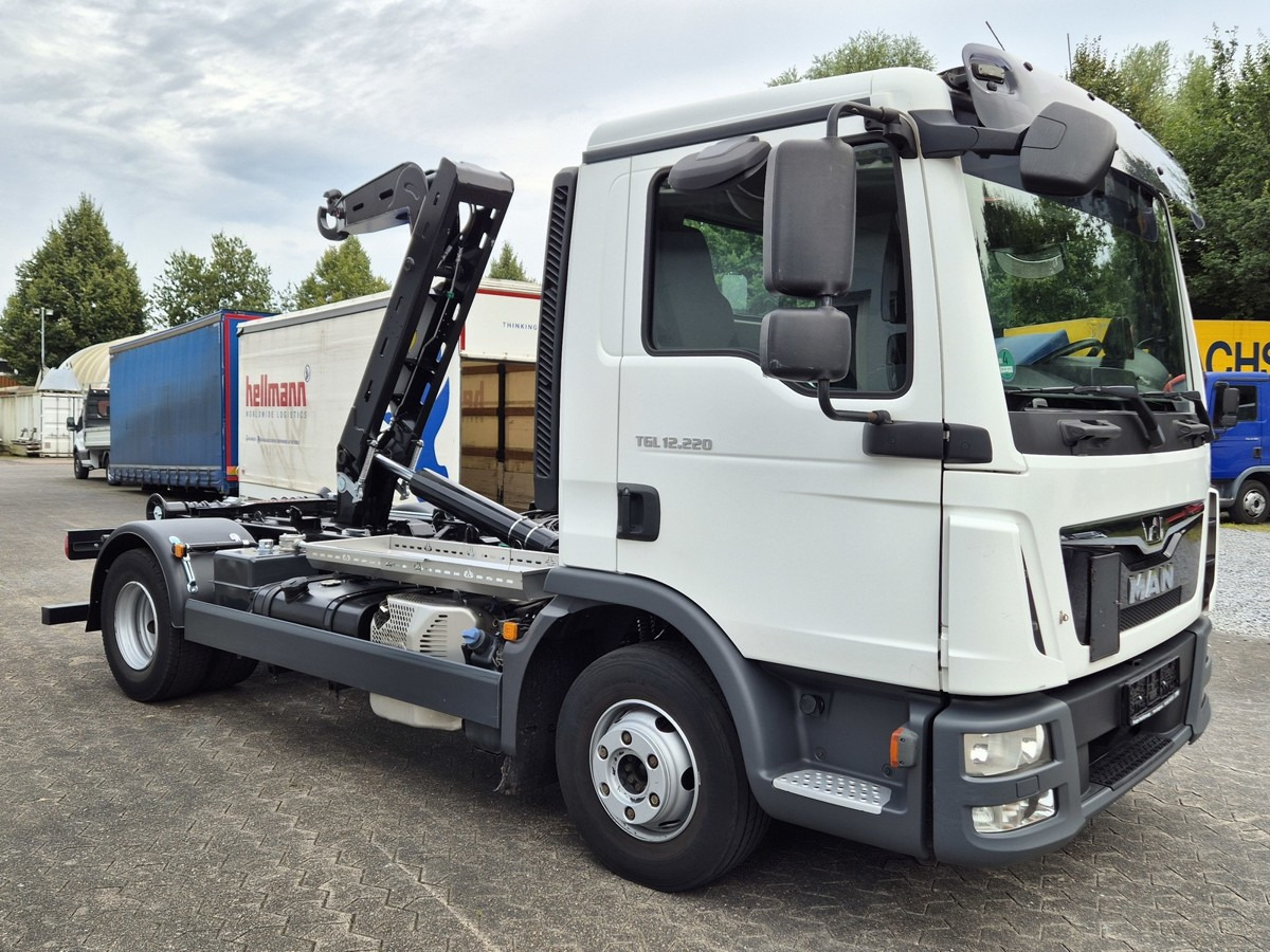 Hook lift truck MAN TGL 12.250 BL City Abrollkipper AHK Euro 6: picture 6