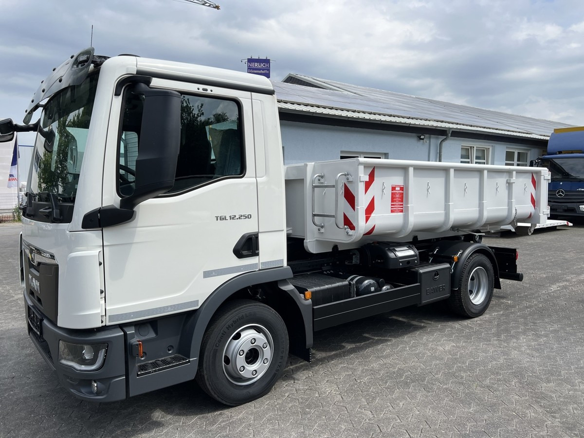 MAN TGL 12.250 BL NEU City Abrollkipper PowerMatic - Tipper van: picture 3 MAN TGL 12.250 BL NEU City Abrollkipper PowerMatic - Tipper van: picture 3