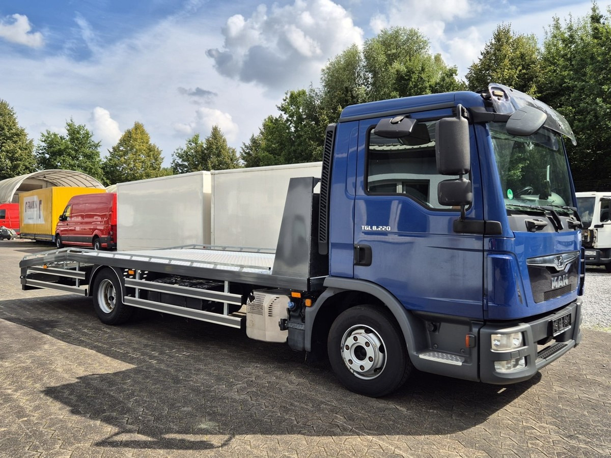 MAN TGL 8.220 BL Autotransporter Euro 6 AHK - Autotransporter truck, Commercial vehicle: picture 2 MAN TGL 8.220 BL Autotransporter Euro 6 AHK - Autotransporter truck, Commercial vehicle: picture 2