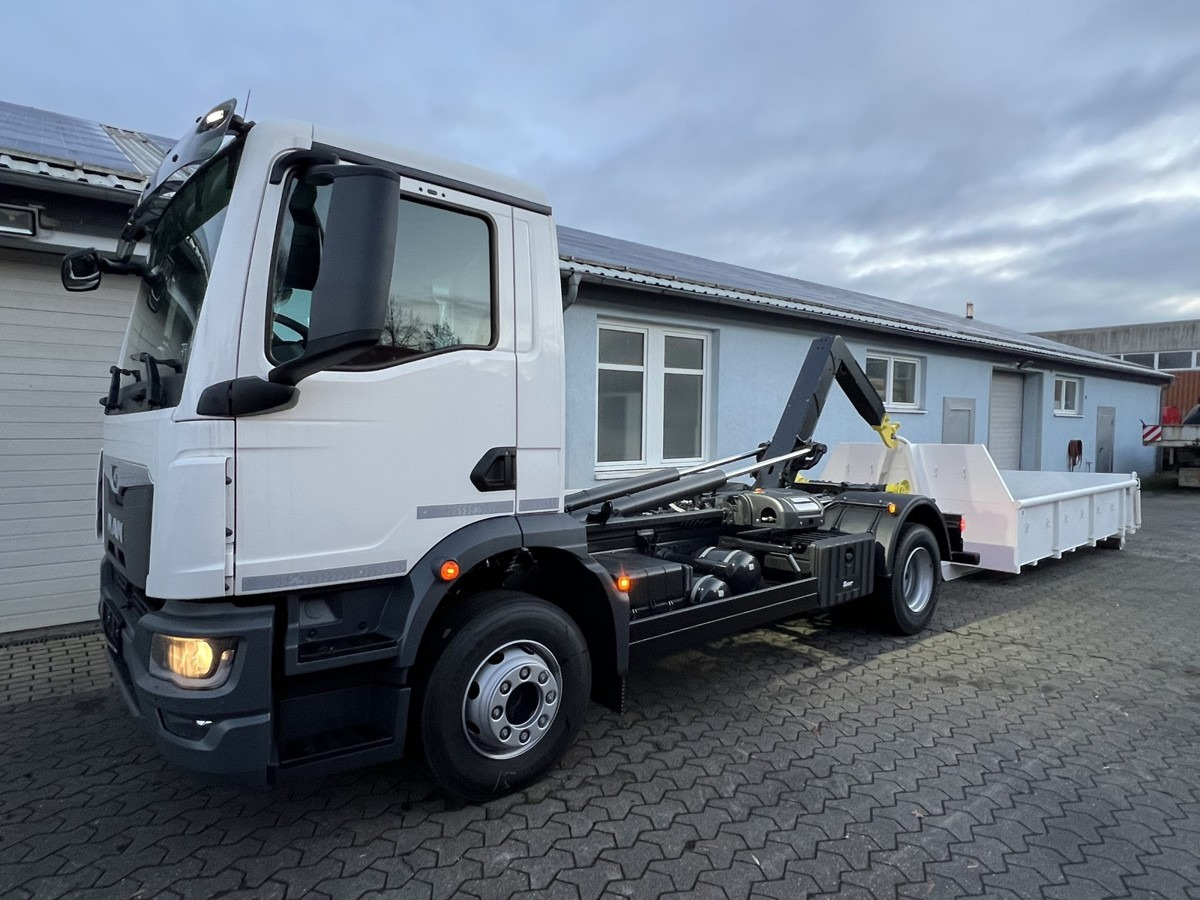 MAN TGM 15.290 BL Abrollkipper PowerMatic Standheiz. - Hook lift truck: picture 5 MAN TGM 15.290 BL Abrollkipper PowerMatic Standheiz. - Hook lift truck: picture 5