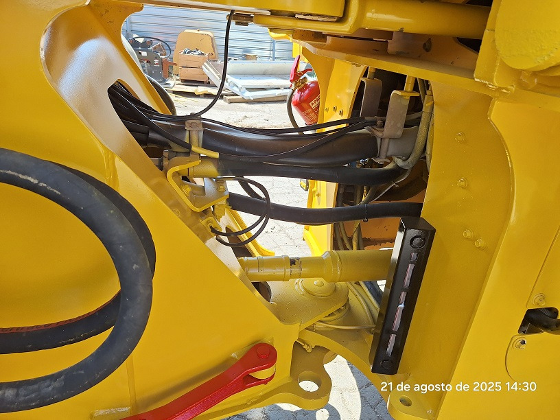 Wheel loader VOLVO L120E: picture 10