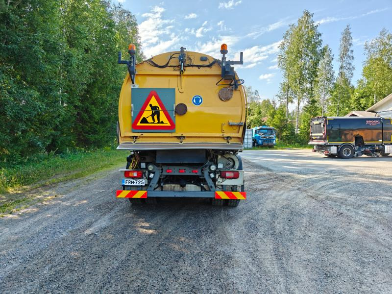 BUCHER Optifant 70 Volvo FM9 - Road sweeper: picture 5 BUCHER Optifant 70 Volvo FM9 - Road sweeper: picture 5