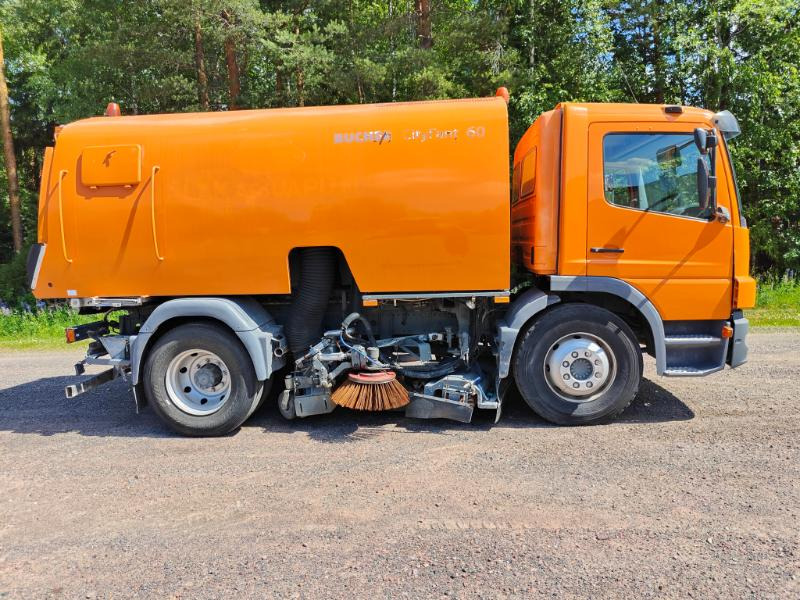 Bucher Cityfant 60 MB Atego - Road sweeper: picture 5 Bucher Cityfant 60 MB Atego - Road sweeper: picture 5