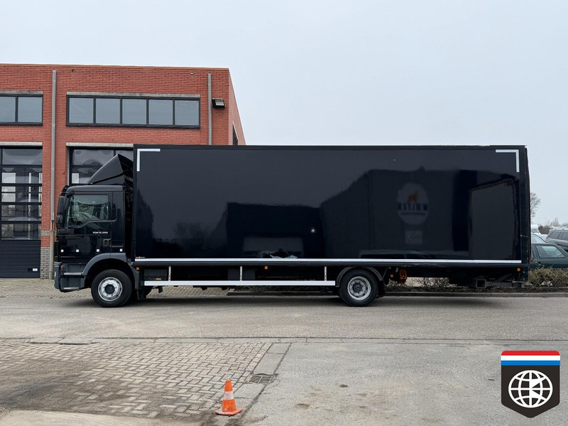 MAN TGM 12 250 L - long box / tail lift - Box truck: picture 3 MAN TGM 12 250 L - long box / tail lift - Box truck: picture 3