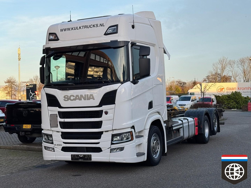 Scania R450 6X2/4 Highline Retarder Night a/c Full air - BDF CHASSIS - Concourstaat - Container transporter/ Swap body truck: picture 2 Scania R450 6X2/4 Highline Retarder Night a/c Full air - BDF CHASSIS - Concourstaat - Container transporter/ Swap body truck: picture 2