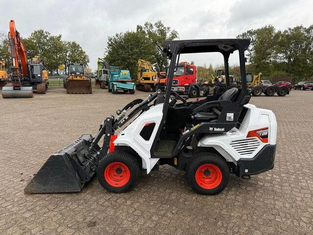 Bobcat L28, Schaufel, Palettengabel, S.W.S.,Teleskoparm - Wheel loader: picture 3 Bobcat L28, Schaufel, Palettengabel, S.W.S.,Teleskoparm - Wheel loader: picture 3