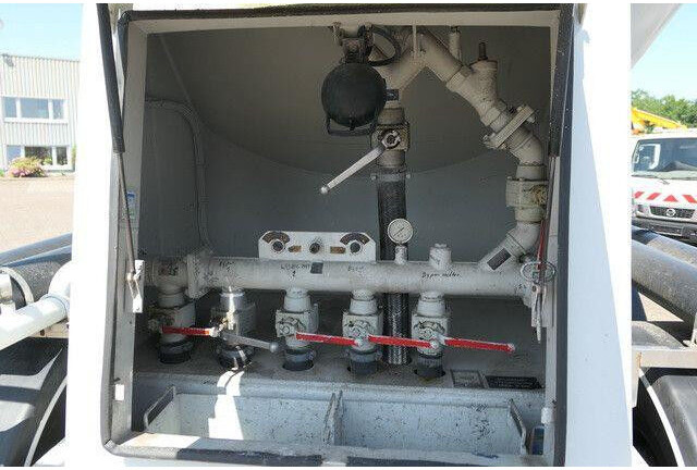 Tank semi-trailer for transportation of cement Feldbinder EUT 37.5, 1 Kammer, Luft-Lift, 27m³, SAF-Achsen: picture 6