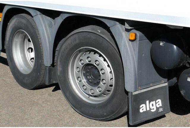 MAN 26.420 TGS LL 6x2, Intarder, LBW 2.5to., Gelenkt - Box truck: picture 4 MAN 26.420 TGS LL 6x2, Intarder, LBW 2.5to., Gelenkt - Box truck: picture 4