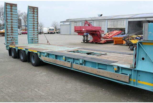 MOL 3-Achser,hydr. Rampen,Gelenkt,Verbreiterbar - Low loader semi-trailer: picture 5 MOL 3-Achser,hydr. Rampen,Gelenkt,Verbreiterbar - Low loader semi-trailer: picture 5