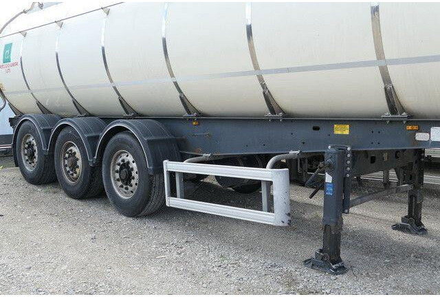 Menci SA 105, isoliert, 32m³, 4 Kammern, Alu-Felgen - Tank semi-trailer: picture 2 Menci SA 105, isoliert, 32m³, 4 Kammern, Alu-Felgen - Tank semi-trailer: picture 2