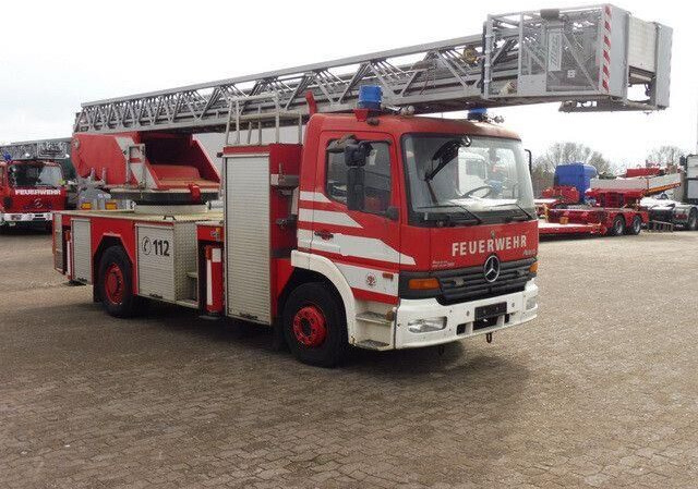 Mercedes-Benz 1528 ATEGO 4x2, Drehleiter DL23-12, Metz, 30m - Fire truck: picture 4 Mercedes-Benz 1528 ATEGO 4x2, Drehleiter DL23-12, Metz, 30m - Fire truck: picture 4