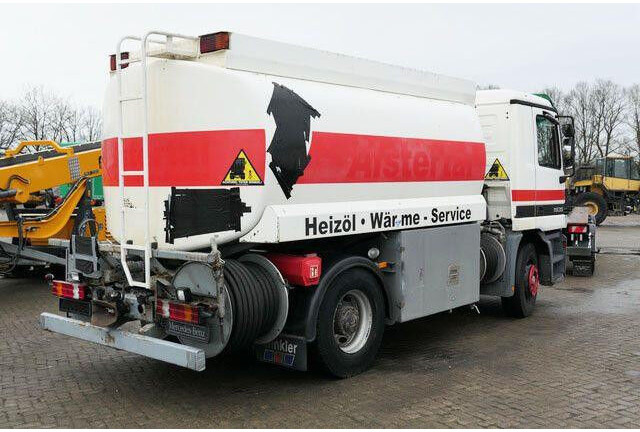 Mercedes-Benz 1835 Actros 4x2, 3 Pedale, 14m³, Sening,Schlauch - Tank truck: picture 3 Mercedes-Benz 1835 Actros 4x2, 3 Pedale, 14m³, Sening,Schlauch - Tank truck: picture 3