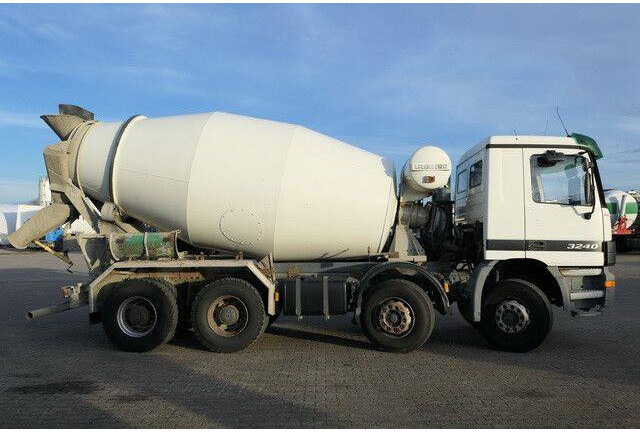 Mercedes-Benz 3240 B Actros 8x4, Liebherr HTM904, 9m³ - Concrete mixer truck: picture 2 Mercedes-Benz 3240 B Actros 8x4, Liebherr HTM904, 9m³ - Concrete mixer truck: picture 2