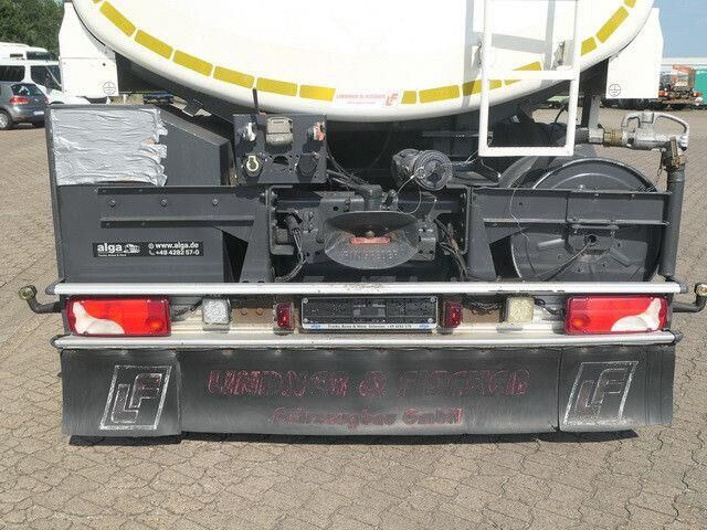 Scania P 320 6x2, Lindner & Fischer, 19m³, 3 Kammern - Tank truck: picture 4 Scania P 320 6x2, Lindner & Fischer, 19m³, 3 Kammern - Tank truck: picture 4