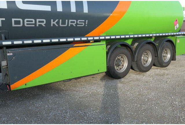 Tank semi-trailer Schrader Z-STA24-42.7/4, Peilstab, 43m³, 4 Kammern: picture 8