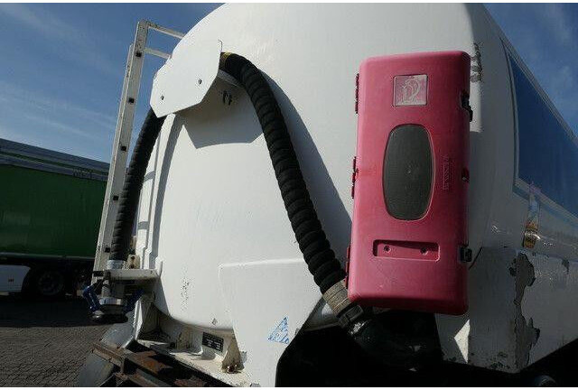 Tank Bunge TAA 22.5/3A3, 3 Kammern,Oben- und Untenbefüllung - Tank trailer: picture 5 Tank Bunge TAA 22.5/3A3, 3 Kammern,Oben- und Untenbefüllung - Tank trailer: picture 5