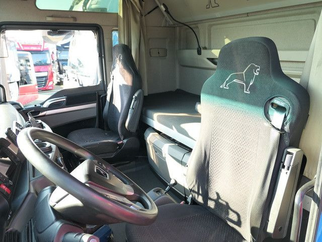 Tractor unit MAN 26.500 TGX 6x2, Intarder, Standklima, Klima, ADR: picture 12