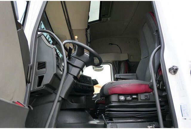 Box truck Volvo FH 460 6x2, Getränkezug, LBW, Böse, Lenk-Lift: picture 10 Box truck Volvo FH 460 6x2, Getränkezug, LBW, Böse, Lenk-Lift: picture 10