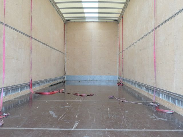 WEKA Wechselkoffer, BDF,7.600mm lang,Zurrleisten - Closed box trailer: picture 5 WEKA Wechselkoffer, BDF,7.600mm lang,Zurrleisten - Closed box trailer: picture 5