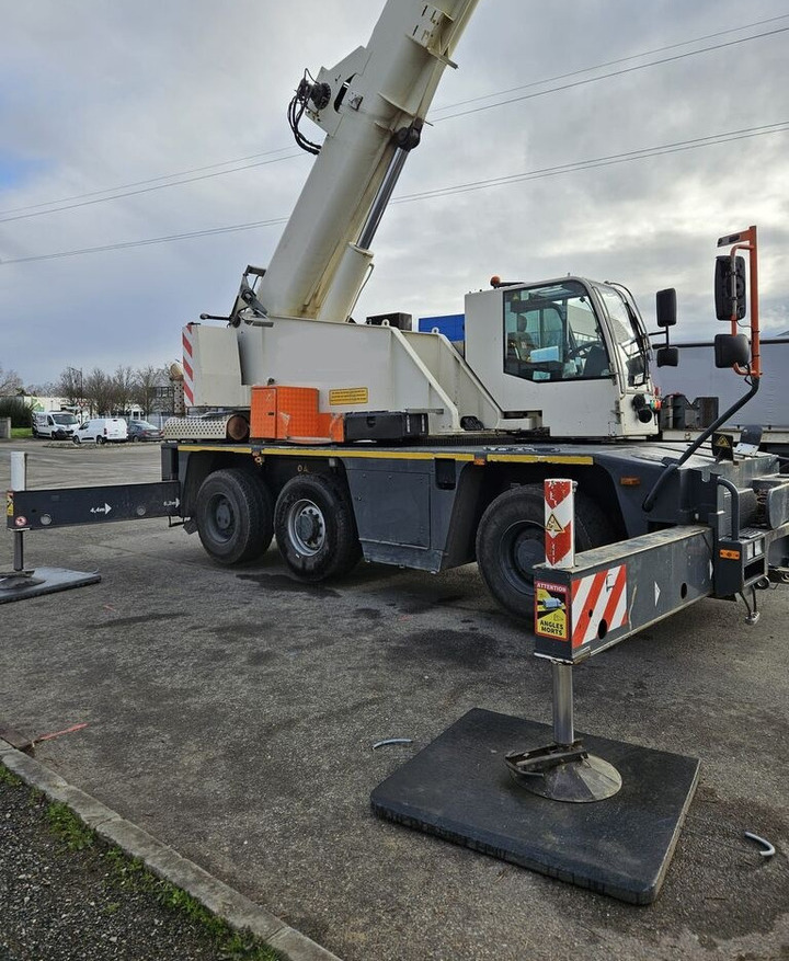 Demag AC 40 City - Mobile crane: picture 1 Demag AC 40 City - Mobile crane: picture 1
