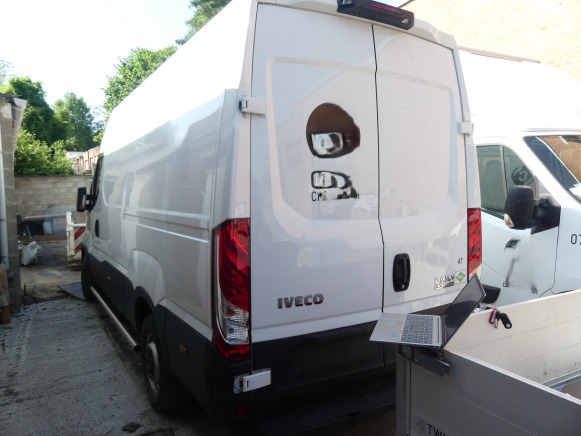 Camionnette Iveco 35S14N (2021-60.293 km) - Panel van: picture 4 Camionnette Iveco 35S14N (2021-60.293 km) - Panel van: picture 4
