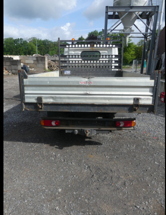 Camionnette double cabine et benne tri benne Nissan Cabstar (2009-215.641 km) - Other machinery: picture 5 Camionnette double cabine et benne tri benne Nissan Cabstar (2009-215.641 km) - Other machinery: picture 5