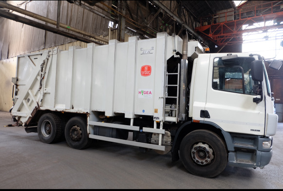 REF : 8 -Camion Poubelle DAF CF75 - Garbage truck: picture 4 REF : 8 -Camion Poubelle DAF CF75 - Garbage truck: picture 4