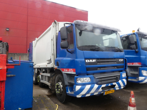 REF:BZ-DF-46 - Camion poubelle DAF FAG CF75 (2011-333.637 km) - Garbage truck: picture 2 REF:BZ-DF-46 - Camion poubelle DAF FAG CF75 (2011-333.637 km) - Garbage truck: picture 2