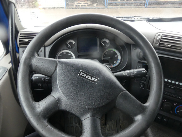 REF:BZ-DF-46 - Camion poubelle DAF FAG CF75 (2011-333.637 km) - Garbage truck: picture 5 REF:BZ-DF-46 - Camion poubelle DAF FAG CF75 (2011-333.637 km) - Garbage truck: picture 5
