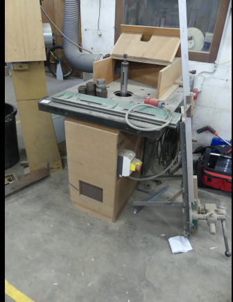 Toupie + chariot à tenonner Danckaert - Woodworking machinery: picture 1 Toupie + chariot à tenonner Danckaert - Woodworking machinery: picture 1