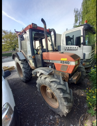 Tracteur Case International 4240XLA - Farm tractor: picture 5 Tracteur Case International 4240XLA - Farm tractor: picture 5