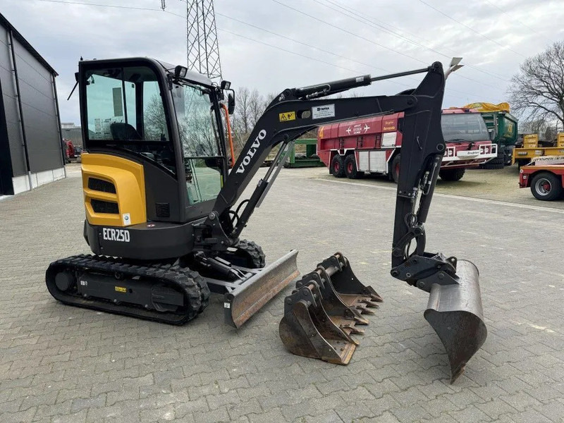 Volvo ECR25D - Mini excavator: picture 5 Volvo ECR25D - Mini excavator: picture 5