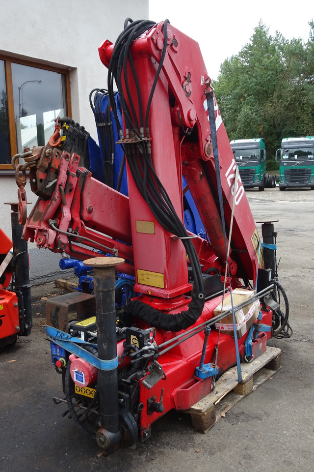 HMF 1250 K3 crane with remote control, 15 m, Funk, Ladekran, Kran PALFINGER - Loader crane: picture 4 HMF 1250 K3 crane with remote control, 15 m, Funk, Ladekran, Kran PALFINGER - Loader crane: picture 4