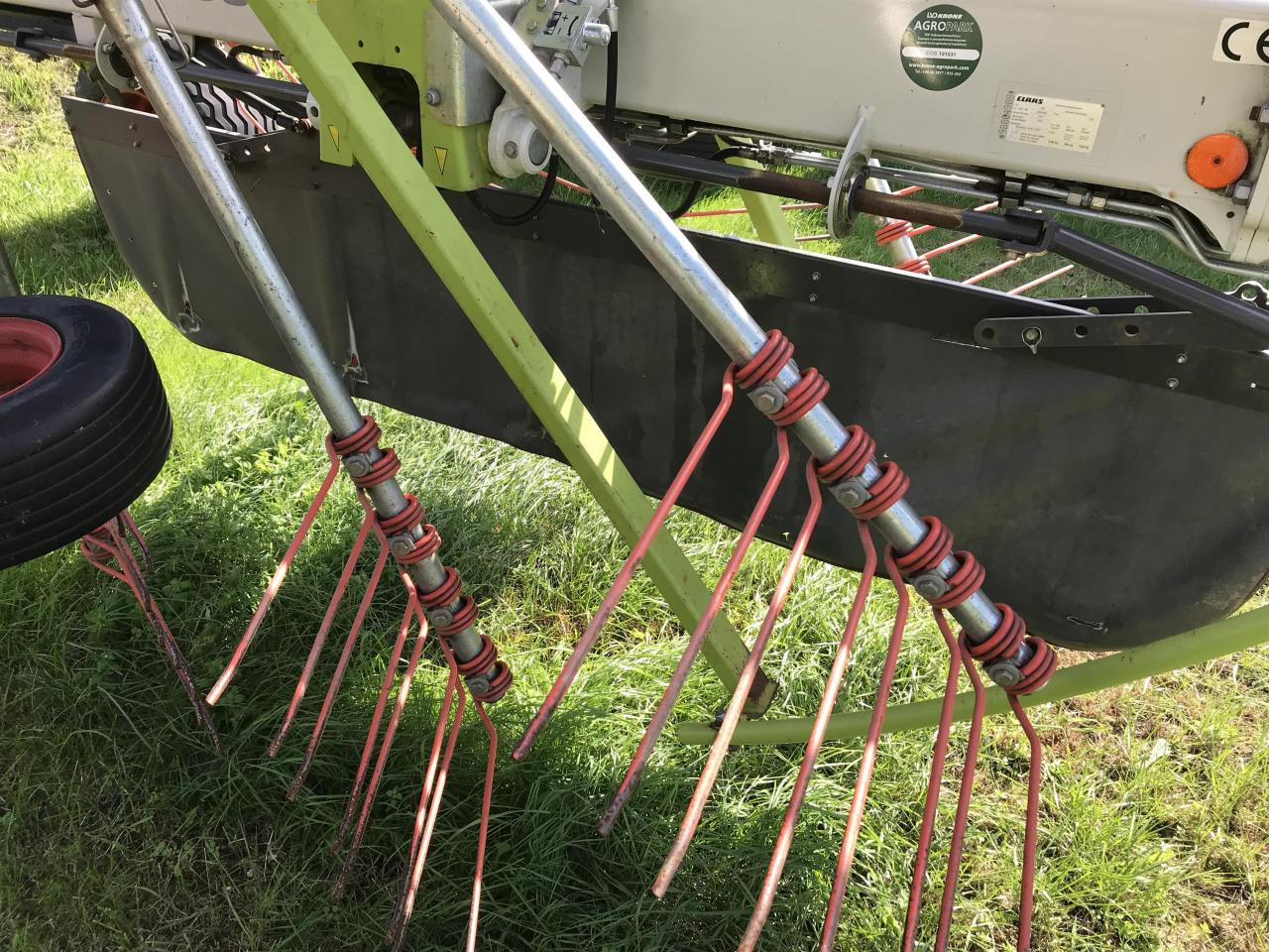 CLAAS Liner 2900 - Tedder/ Rake: picture 4 CLAAS Liner 2900 - Tedder/ Rake: picture 4