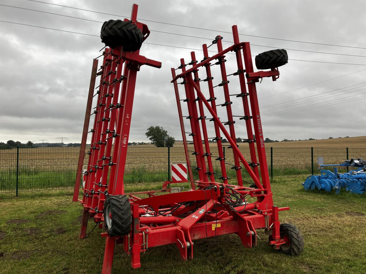 He-Va TopStriegel 9,0m - Soil tillage equipment: picture 1 He-Va TopStriegel 9,0m - Soil tillage equipment: picture 1