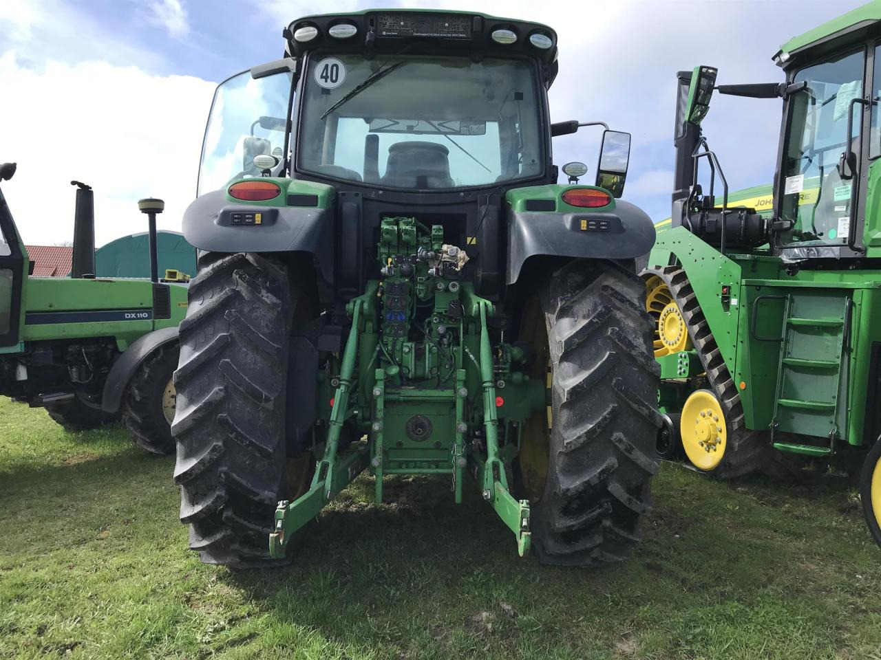 John Deere 6195R - Farm tractor: picture 4 John Deere 6195R - Farm tractor: picture 4