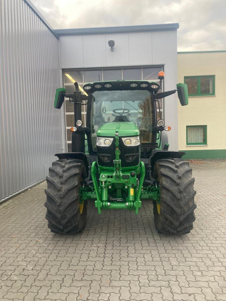 John Deere 6R 130 - Farm tractor: picture 3 John Deere 6R 130 - Farm tractor: picture 3
