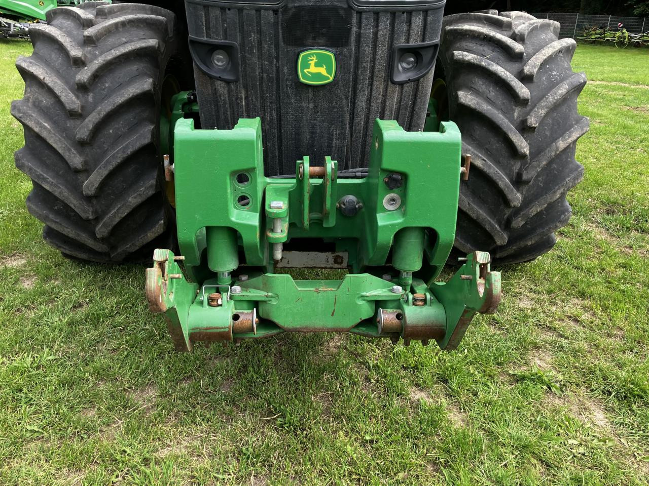 John Deere 8285R - Farm tractor: picture 4 John Deere 8285R - Farm tractor: picture 4