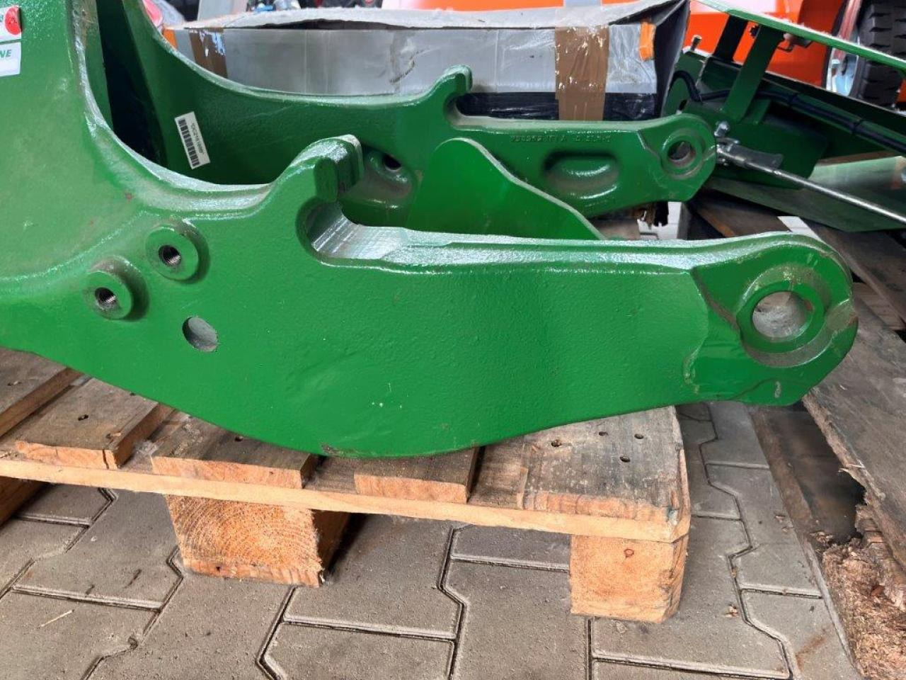 John Deere Anbaukonsolen - Front loader for tractor: picture 3 John Deere Anbaukonsolen - Front loader for tractor: picture 3