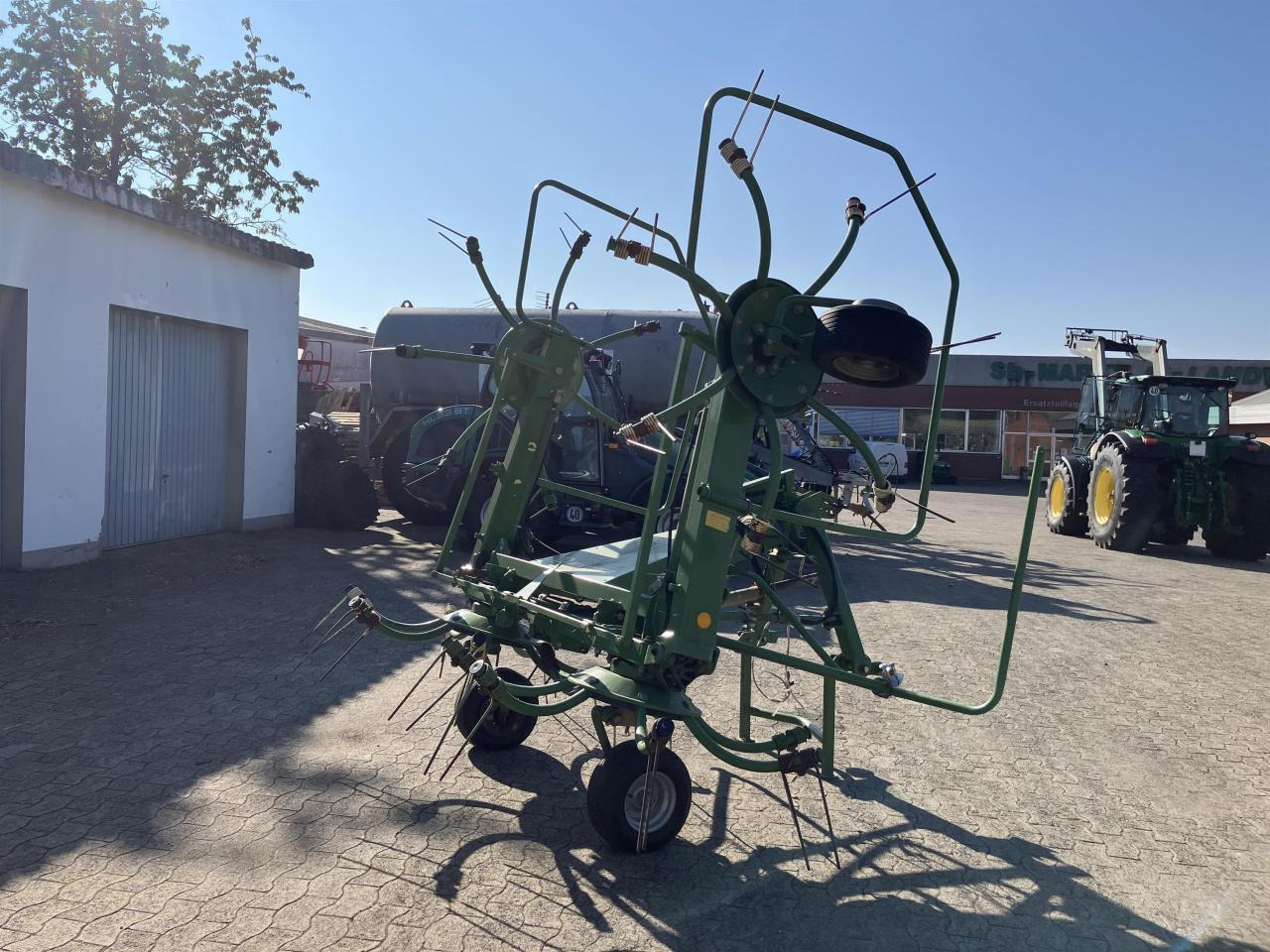 Krone KW 5.52/4x7 - Tedder/ Rake: picture 4 Krone KW 5.52/4x7 - Tedder/ Rake: picture 4