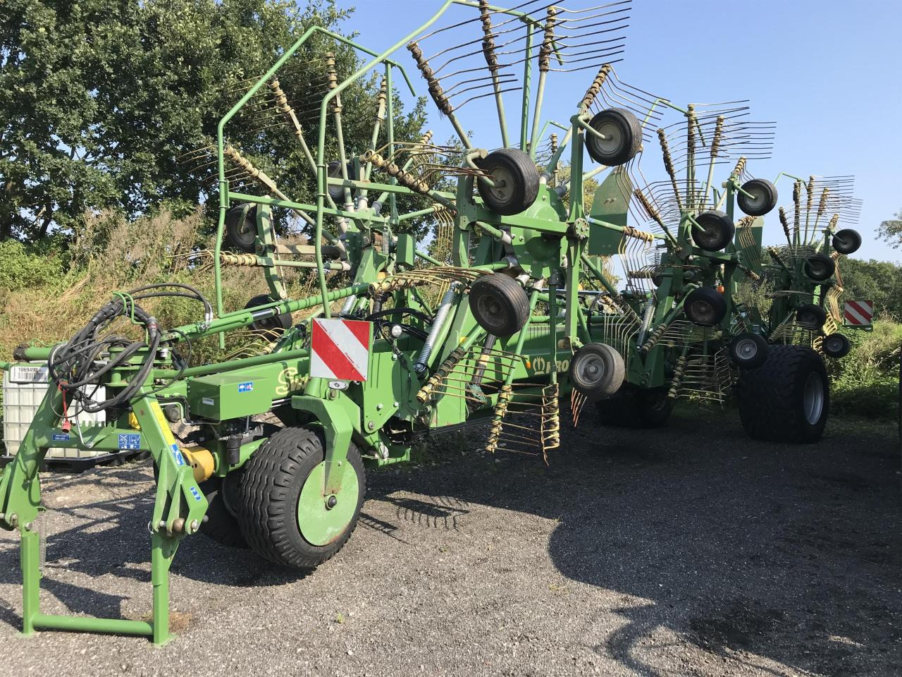 Krone Swadro 2000 - Tedder/ Rake: picture 1 Krone Swadro 2000 - Tedder/ Rake: picture 1