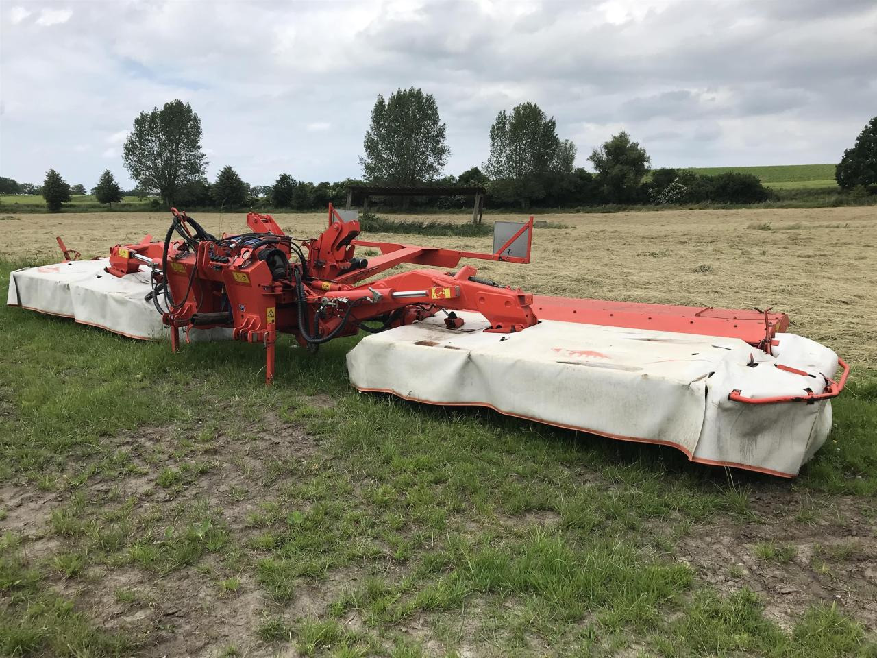 Kuhn FC883 & FC 313F-FF - Mower: picture 1 Kuhn FC883 & FC 313F-FF - Mower: picture 1