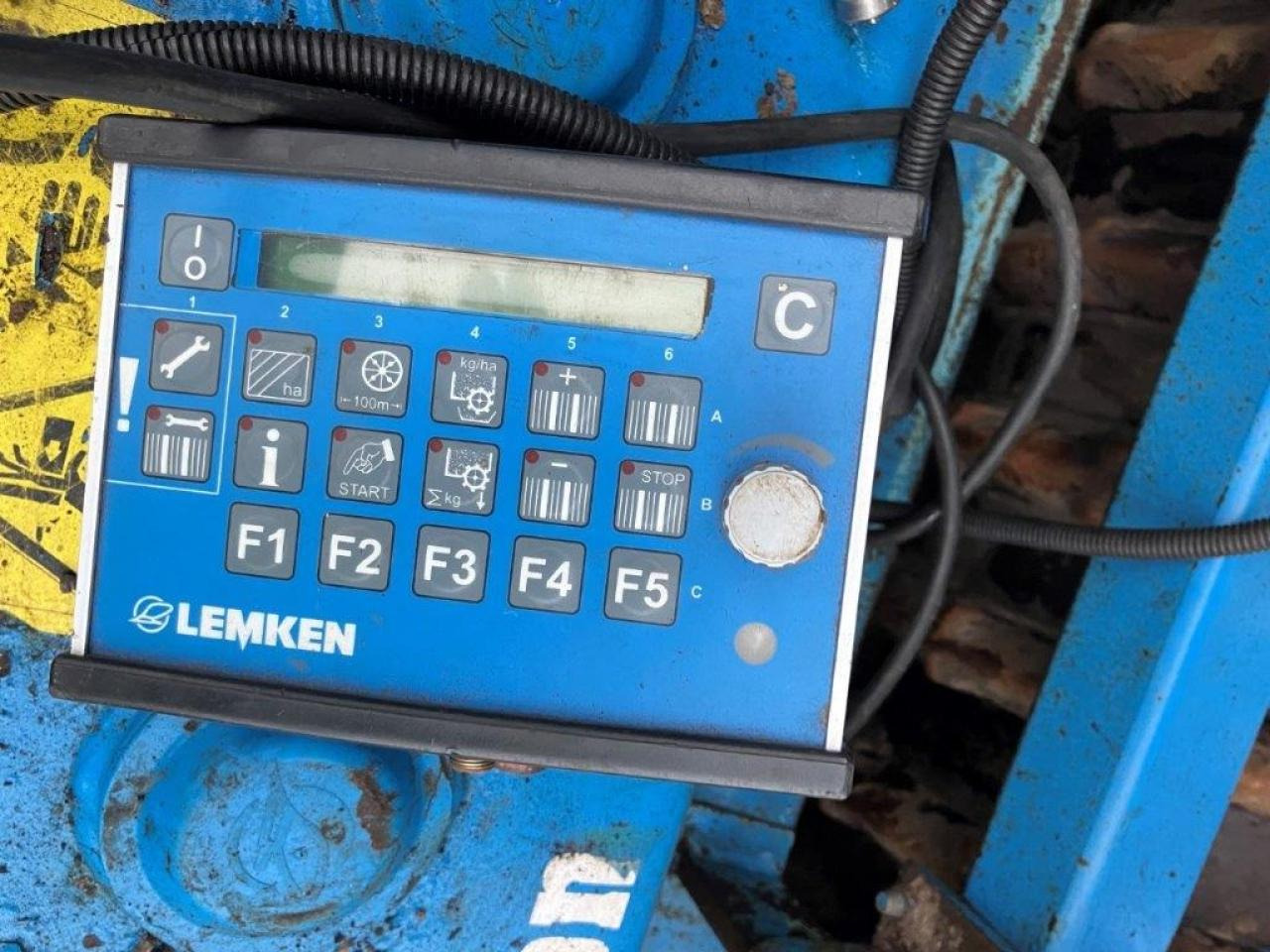 Seed drill Lemken Saphir 7/300 DS/B: picture 7