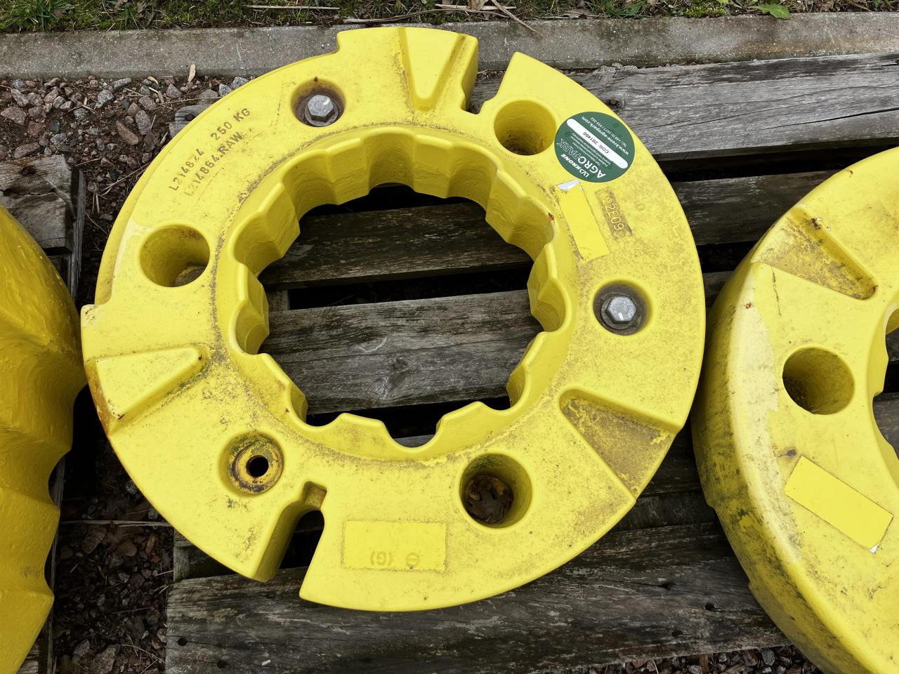 John Deere 2x 250kg - Spare parts for Agricultural machinery: picture 4 John Deere 2x 250kg - Spare parts for Agricultural machinery: picture 4